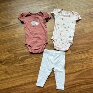 4 for $10 🌈 Carter's "Apple of My Eye" 3-Piece Character Set